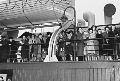 War Brides, NAC/PA-112366