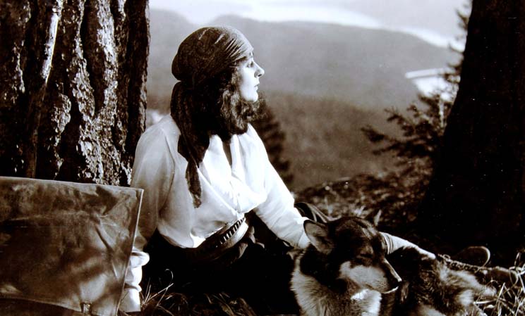 Heroines.ca, Famous Women in Canadian History